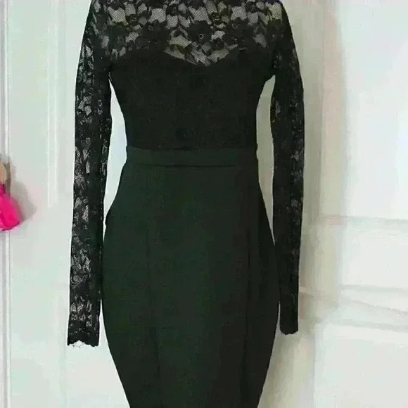 City Goddess Open Back Midi Black Lace Dress NWT size M - Picture 2 of 4